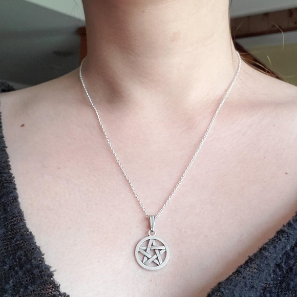New Silver Pentagram Necklace - Picture 5 of 14